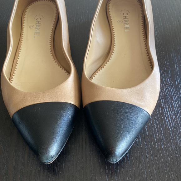 Chanel Lambskin Coco Line Pointed Toe Ballerina - Picture 3 of 6